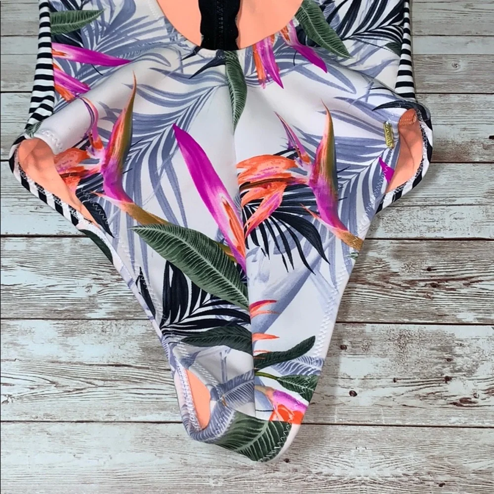 Body Glove Bathing Suit Swimsuit Size Small - Picture 7 of 12